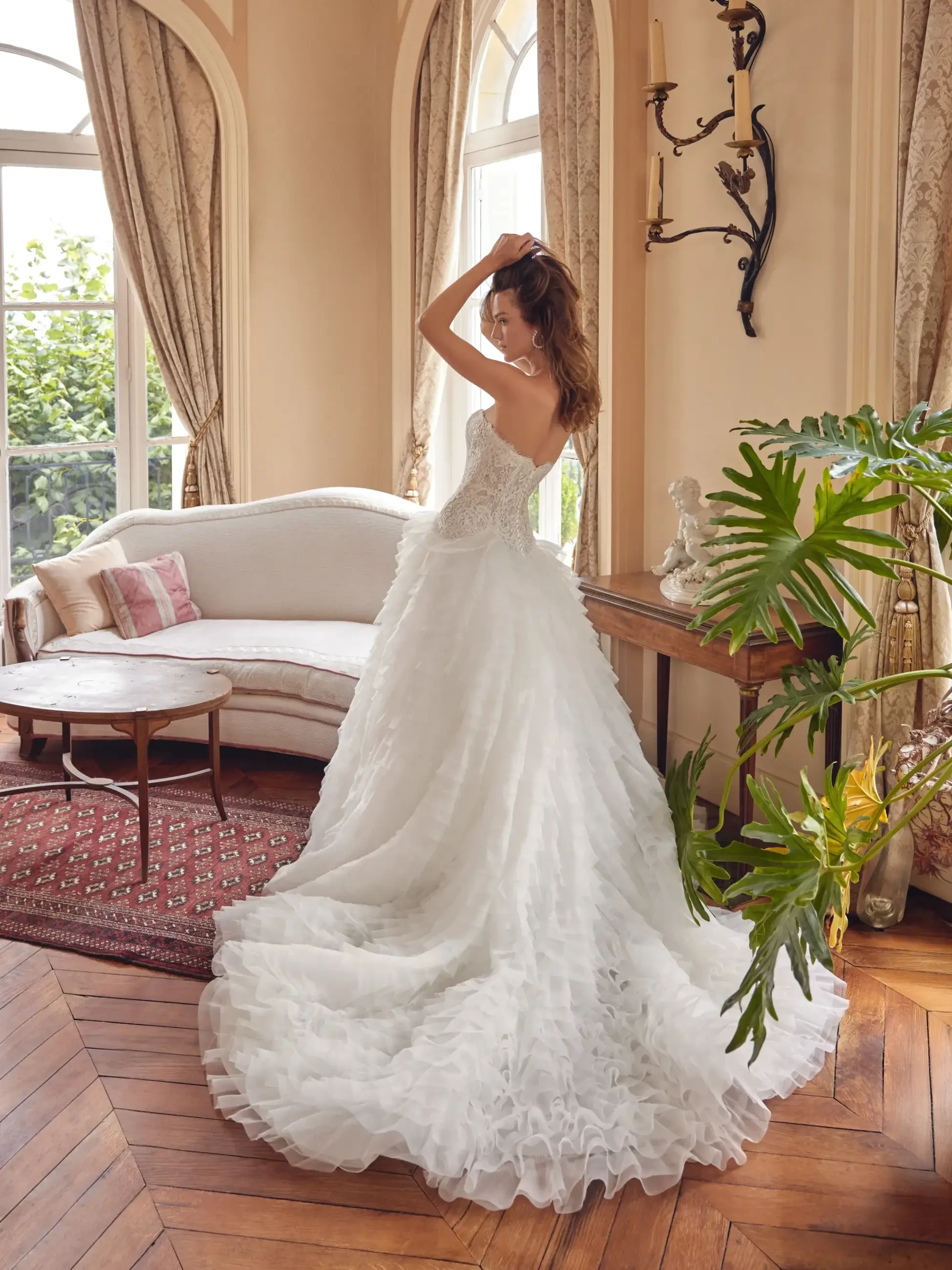 Who Should Be in Your Bridal Entourage? A Guide to Wedding Dress Shopping. Desktop Image