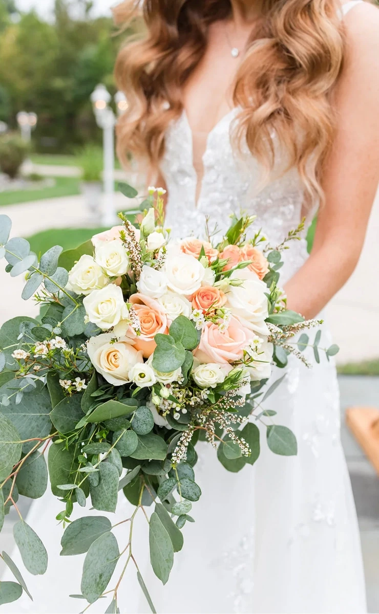 Model with white roses
